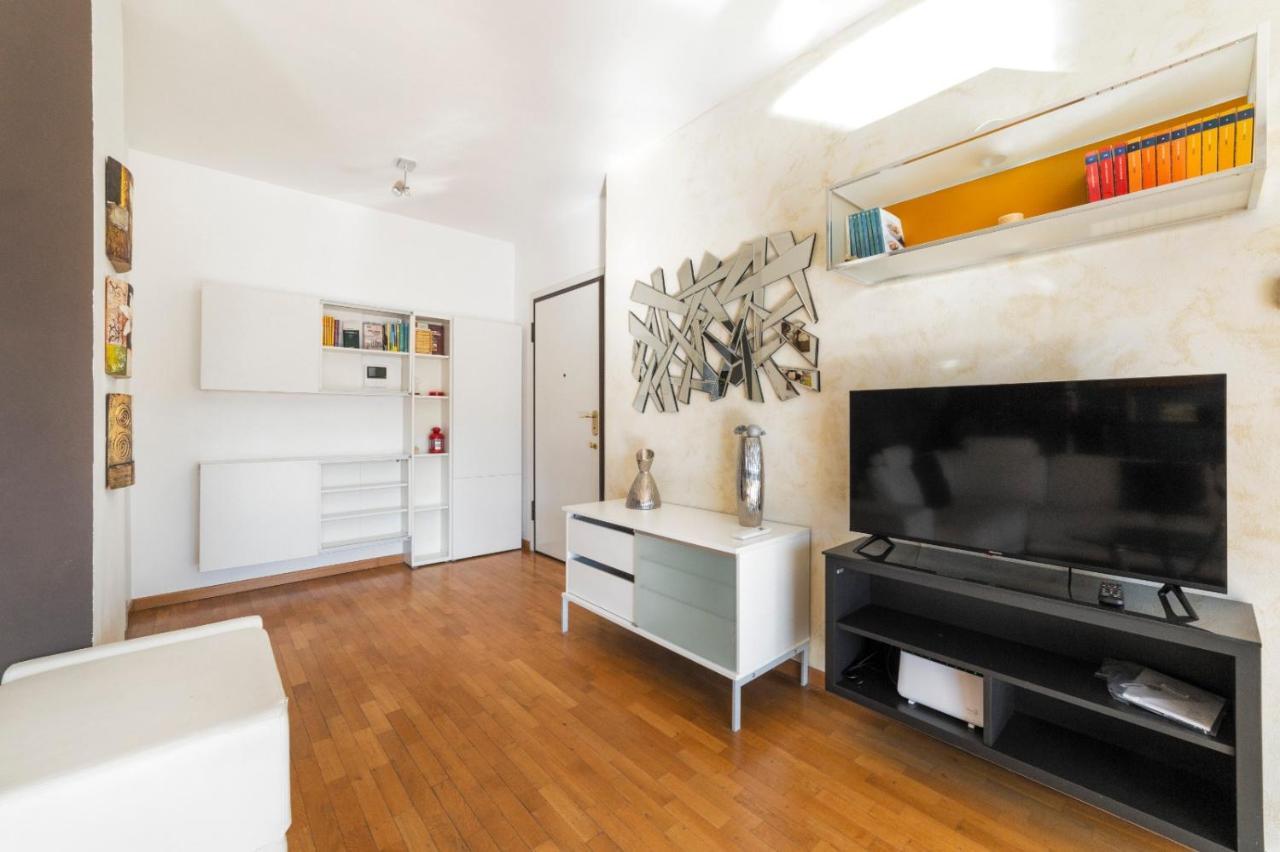Milano Rogoredo Apartment With Garage Εξωτερικό φωτογραφία