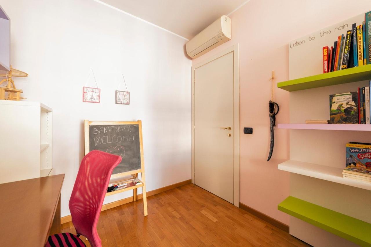 Milano Rogoredo Apartment With Garage Εξωτερικό φωτογραφία